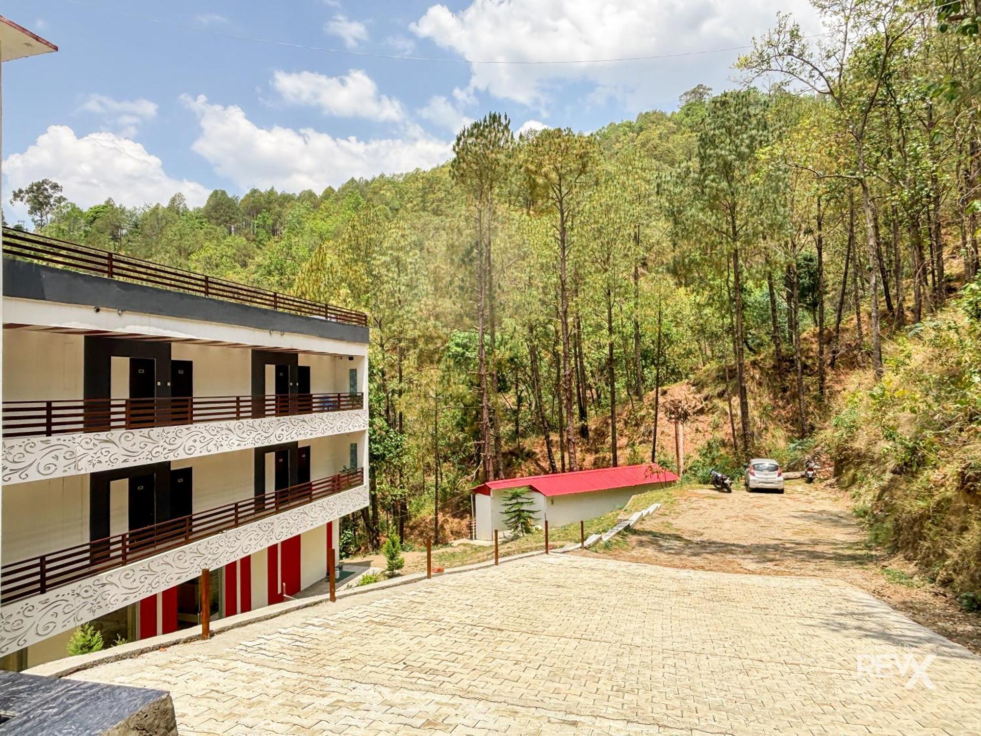 Hotel Prince Valley Лансдаун Экстерьер фото